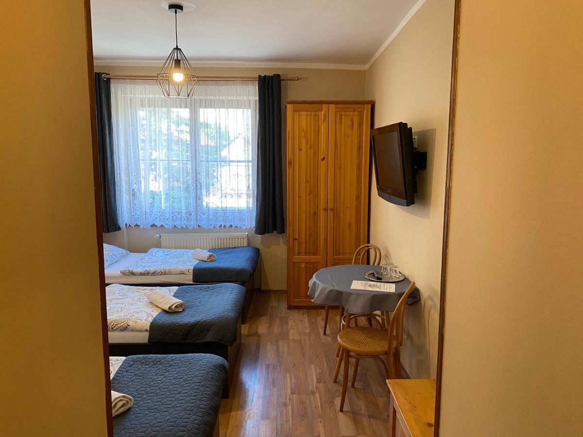 Penzion Pri Kastieli Bratislava Esterno foto