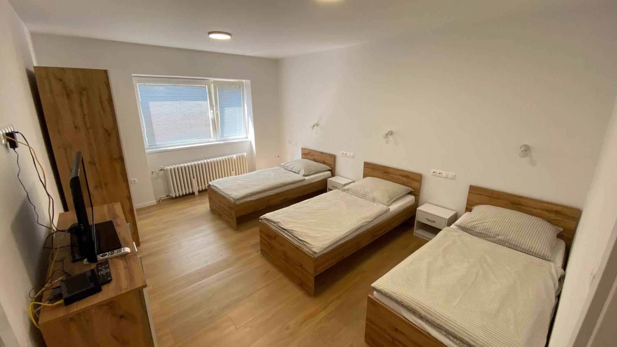 Penzion Pri Kastieli Bratislava Esterno foto