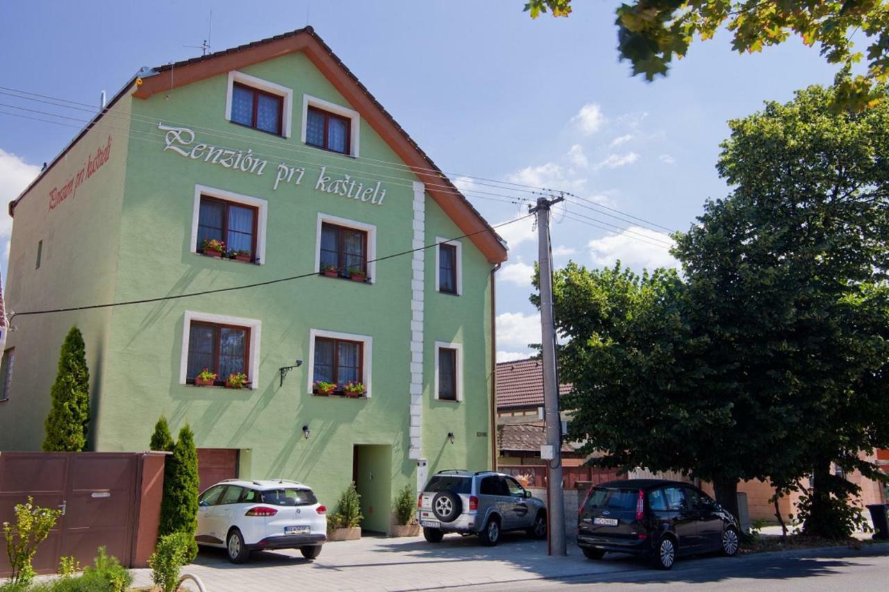 Penzion Pri Kastieli Bratislava Esterno foto